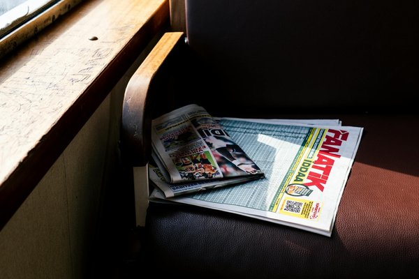 Quelles techniques utiliser pour créer un atelier d'artisanat recyclé pour les enfants pendant les vacances scolaires ?